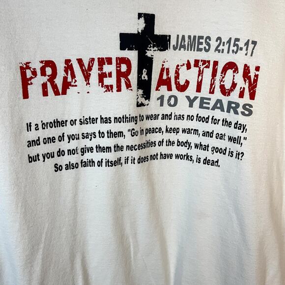Scripture t-shirt Medium James 2:15-17 white cross prayer - Picture 2 of 5